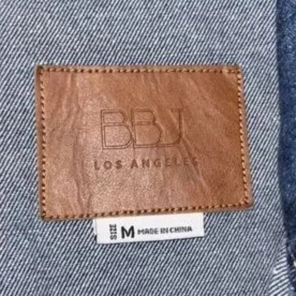 Jacket brand new nwot rare thrashed ladies M Distressed Denim - Picture 5 of 14